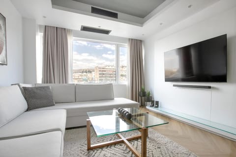 TV and multimedia, Living room, Decorative detail, Seating area, City view, City view, Landmark view, Landmark view, Mountain view, Mountain view, internet, air conditioner