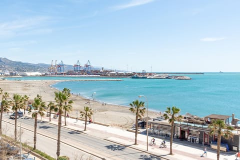 Sunny harbor house Vacation rental in Malaga