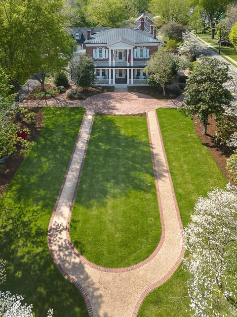 Stonegate Bed and Breakfast in Lexington