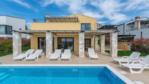 Sea view, Swimming pool