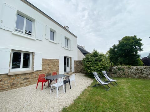 Property building, Facade/entrance, Off site