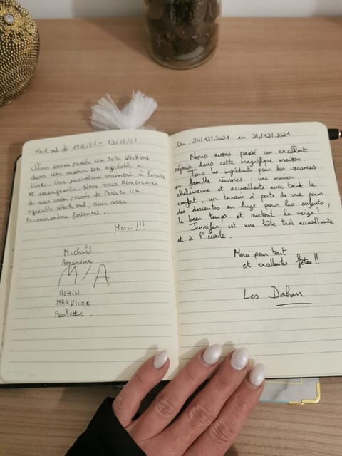 Villa, Gérardmer, Sauna, Spa Jacuzzi, Baby foot, Terrasse, 8 personnes, 4 chambres, 2 salles de bain Villa in Gérardmer