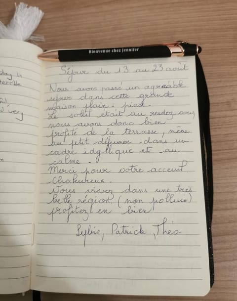 Villa, Gérardmer, Sauna, Spa Jacuzzi, Baby foot, Terrasse, 8 personnes, 4 chambres, 2 salles de bain Villa in Gérardmer