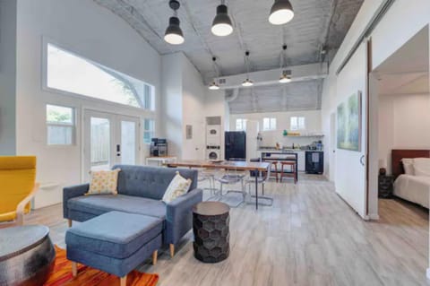 Living room, Dining area, kitchen
