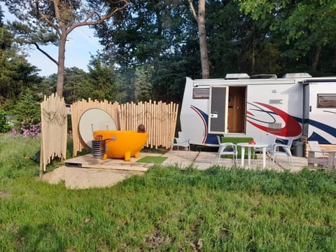 Property building, Hot Tub