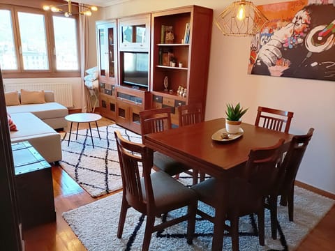 Living room, City view, Mountain view