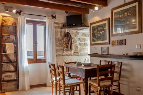 Summer, TV and multimedia, View (from property/room), Kitchen or kitchenette, Living room, Seating area, Dining area, City view, Landmark view, Sea view, Street view, Family, Quiet street view, internet, internet, kitchen