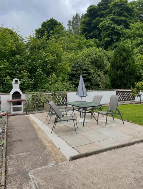 Charleston Apartment Self Catering 5 min drive from town centre Apartment in Scotland