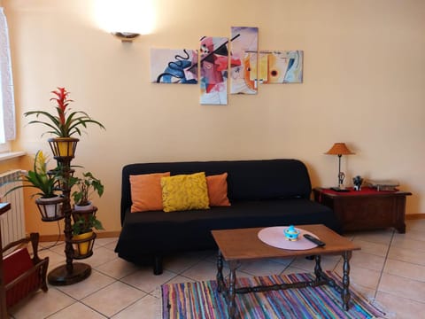 Casa Amarela Apartment in Colico