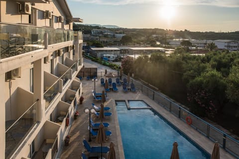 Property building, Swimming pool