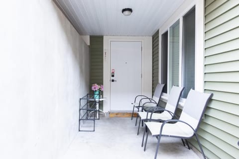 Modern yet comfy 3 bed suite in Surrey House in Surrey