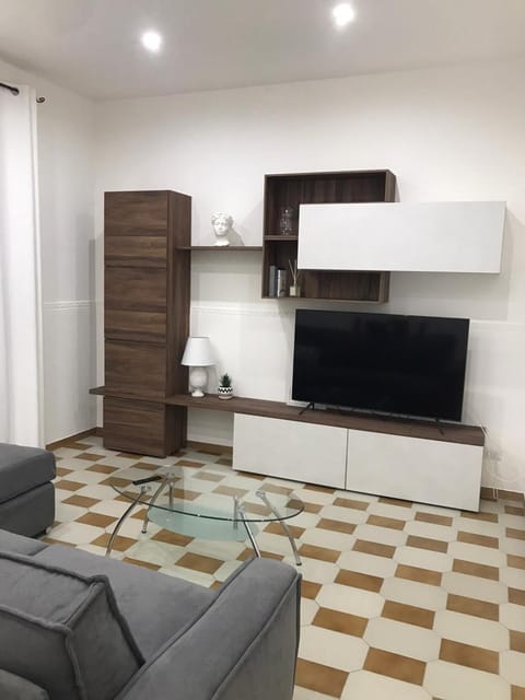 Communal lounge/ TV room, Lounge or bar