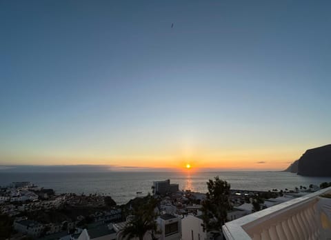 Natural landscape, Mountain view, Sea view, Sunrise, Sunset