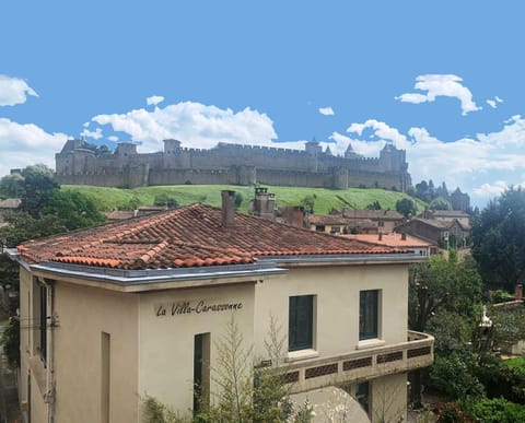 Property building, Bird's eye view, View (from property/room), City view