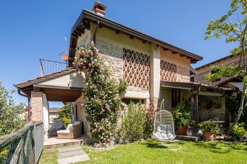 Facade/entrance, Garden