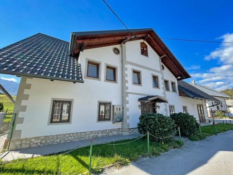 Property building, Day, Street view