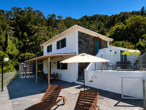 Property building, Day, Natural landscape