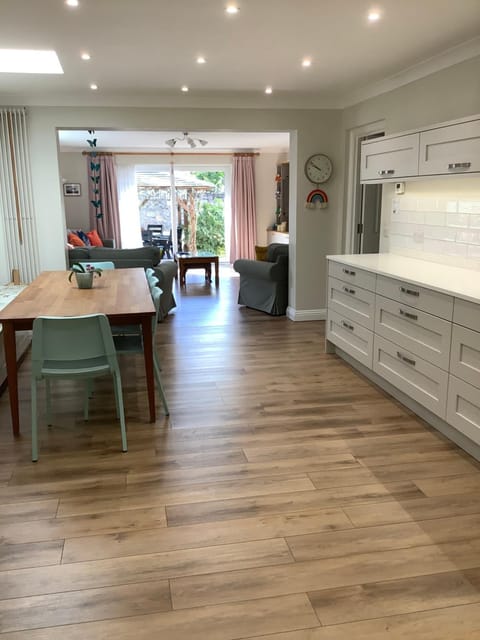 No 51 House in Glastonbury