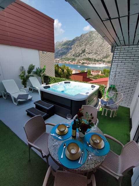 Hot Tub, Balcony/Terrace, Sea view
