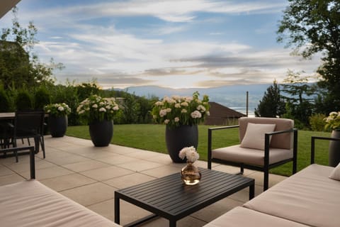 Lakeview Homestay - Private Guest Rooms & Bathroom Vacation rental in Fribourg, Switzerland