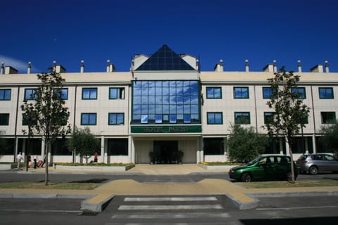 Facade/entrance, Day
