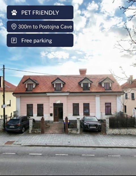 Property building, Day, Location, Parking