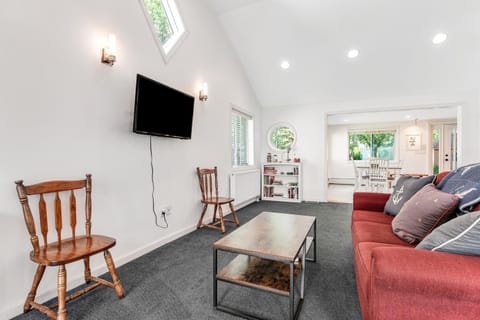 Blues Views House in Lake Bomoseen