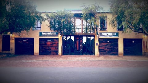 Property building, Restaurant/places to eat