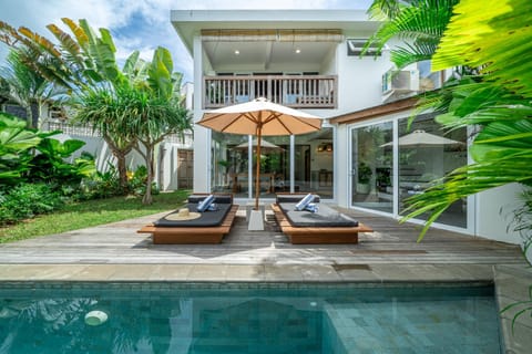 Patio, Swimming pool