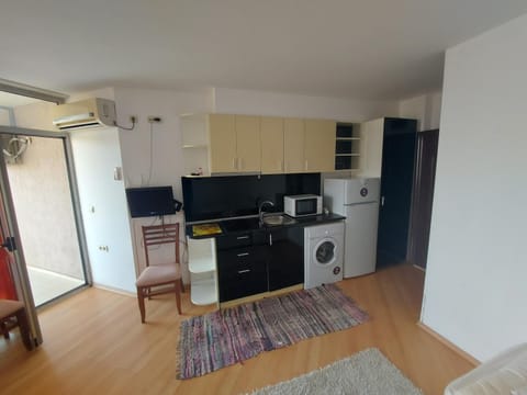 TV and multimedia, Kitchen or kitchenette