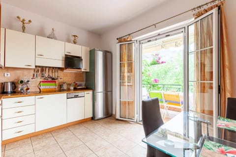 Sea view maisonette near Nafplio!1' drive to beach Apartment in Argolis, Greece