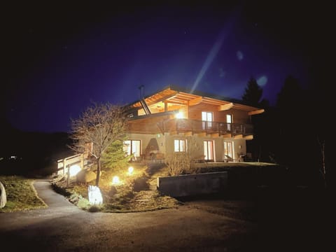 Property building, Night, Balcony/Terrace