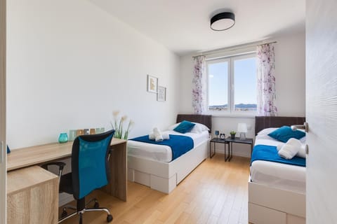 Stella Maris 2BDR, balcony, sea view, garage, BBQ Apartment in Zadar