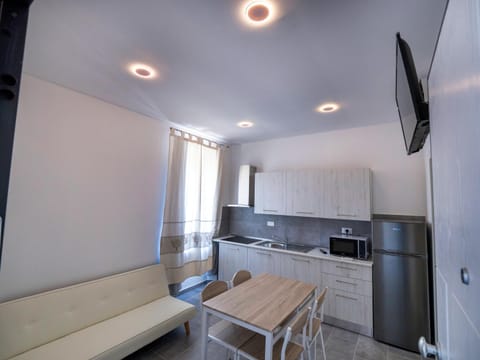 Kitchen or kitchenette, Living room, Dining area