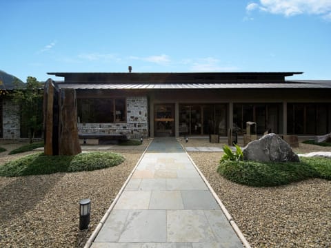 Property building, Facade/entrance