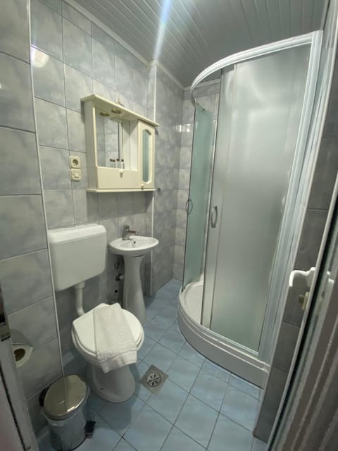 Hotel Montenegro Apartment in Municipality of Ohrid, North Macedonia