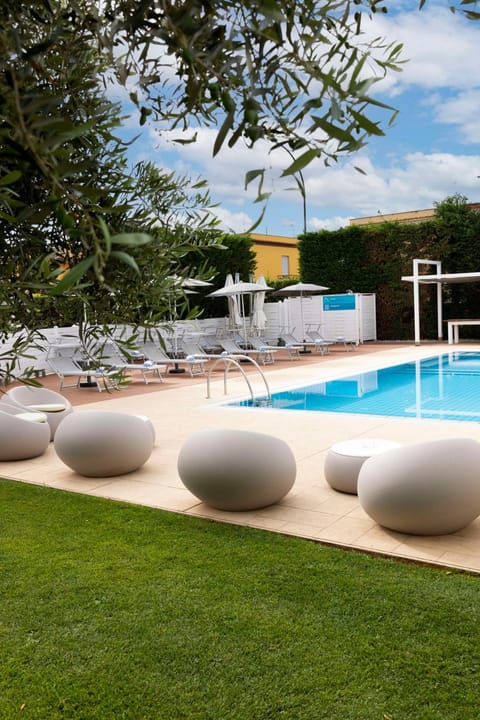 Pool view, Swimming pool