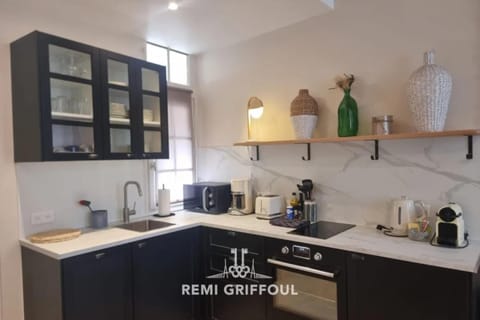 La Maison d’Etienne Renovated in 2025! City Center 4 Guests House in Honfleur