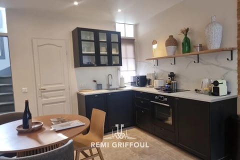 La Maison d’Etienne Renovated in 2025! City Center 4 Guests House in Honfleur