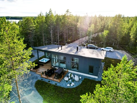 Property building, Facade/entrance, Spring, Day, Neighbourhood, Natural landscape, Bird's eye view, Summer, Autumn