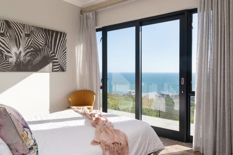 Luxury Home located on Pinnacle Point Golf Estate Villa in Western Cape