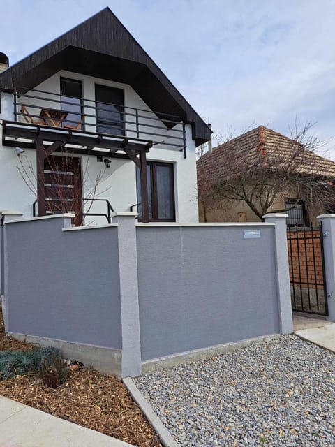 Property building, Balcony/Terrace