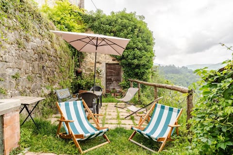Patio, Spring, Day, Natural landscape, Garden, Garden view, Mountain view, sunbed