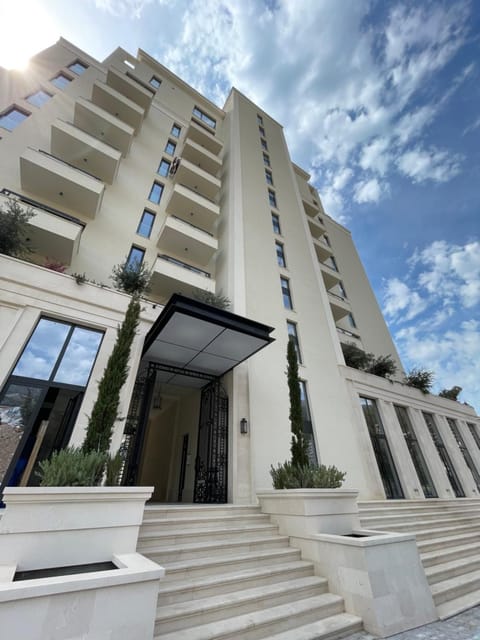 Property building, Facade/entrance