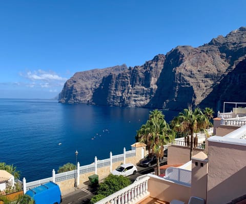 Day, Mountain view, Sea view