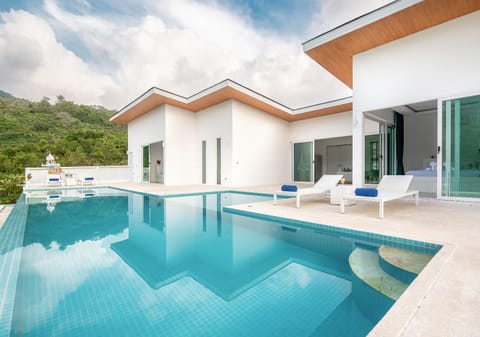 Property building, Patio, Day, Natural landscape, Balcony/Terrace, Pool view, Swimming pool, Swimming pool, sunbed