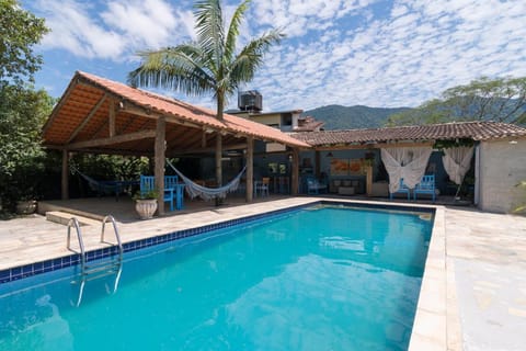 Property building, Facade/entrance, Swimming pool, Swimming pool