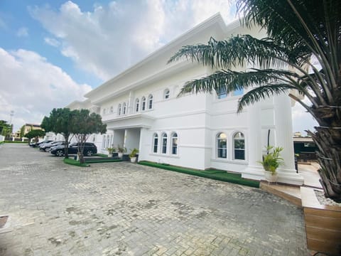 Property building, Day