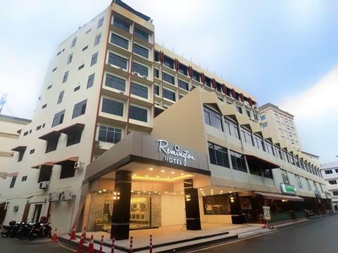 Property building, Facade/entrance