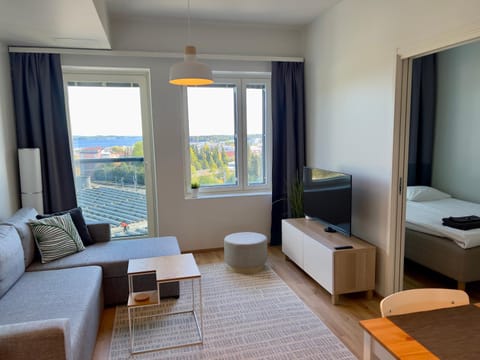 Bed, TV and multimedia, View (from property/room), Living room, Photo of the whole room, Seating area, Bedroom, Lake view, Lake view